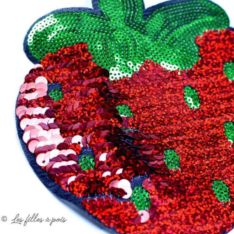 Ecusson Sequin Fraise Rouge Et Vert Thermocollant Vente En Ligne