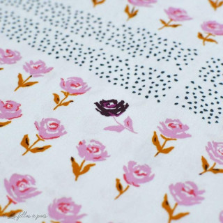 Coupon de tissu popeline de coton motif pois et fleurs "Mayfair" de Amy Sinibaldi - Rose - 130cm - Oekotex - AGF ® Art Gallery F