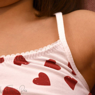 Tissu jersey motif coeur "Coco" - Blanc, rouge et noir - Les Filles à Pois Les Filles à Pois - Design ® - Mercerie et Tissus - 1